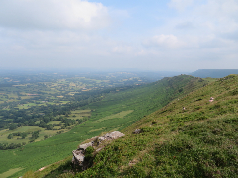 United Kingdom Wales Black Mountains, Black Hill Ridge, Black Hill ridge from  Black Hill, Walkopedia