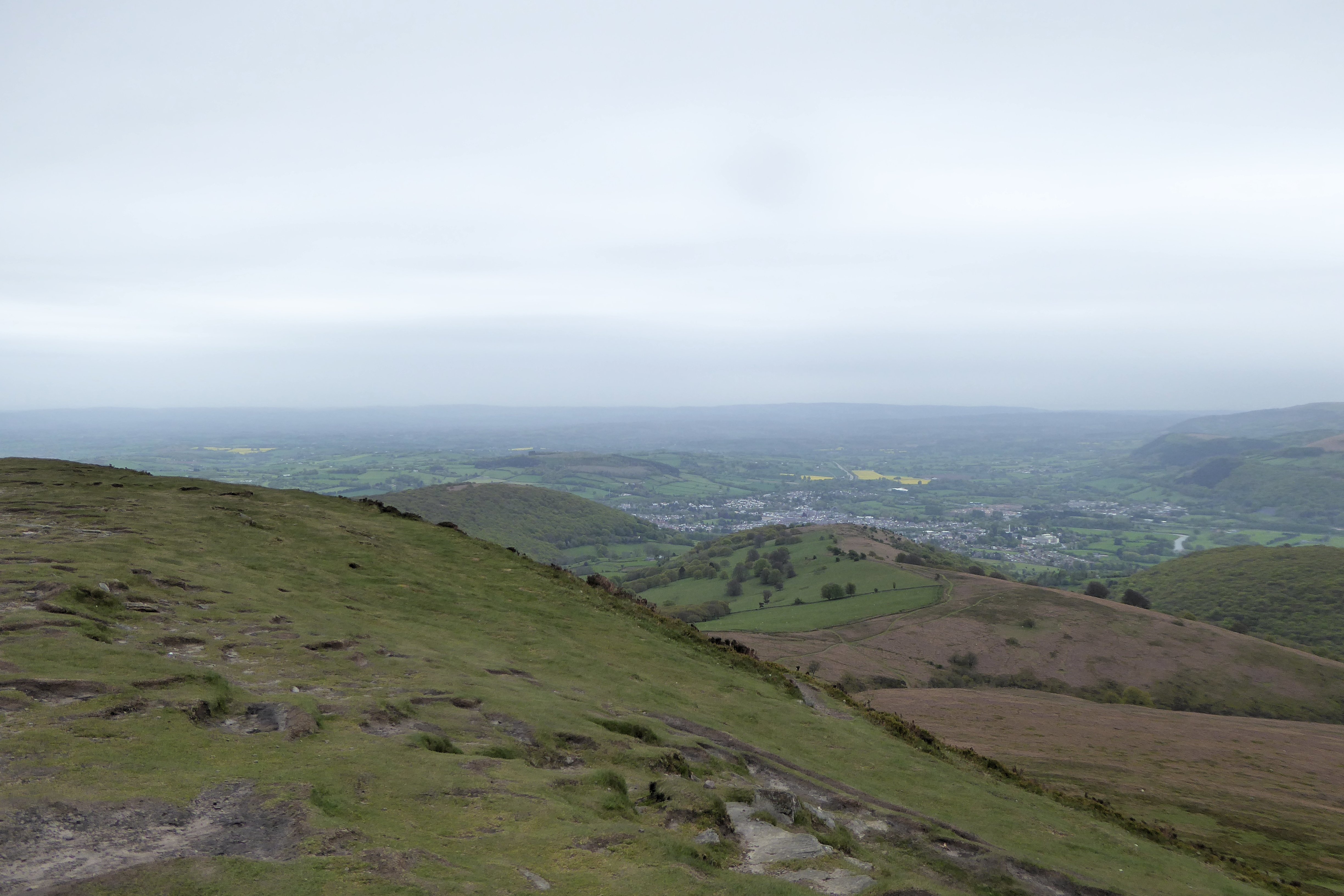 United Kingdom Wales Black Mountains, Sugarloaf, View from the top of the Sugarloaf, Walkopedia