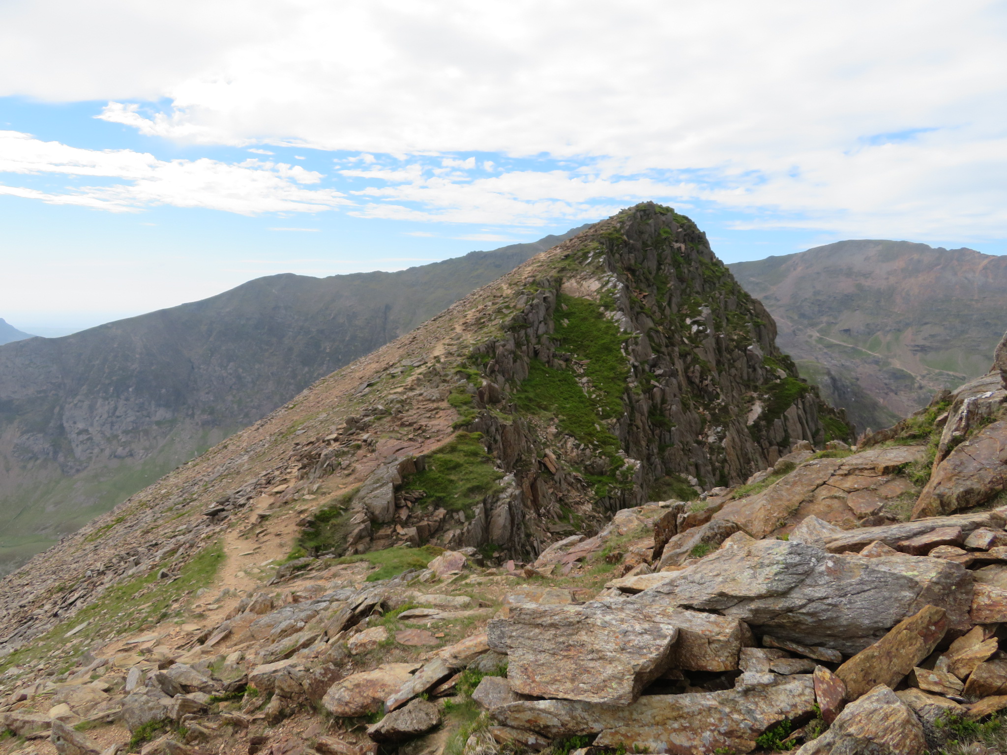 United Kingdom Wales Snowdonia, Snowdon Horseshoe, LLiwedd summit, Walkopedia