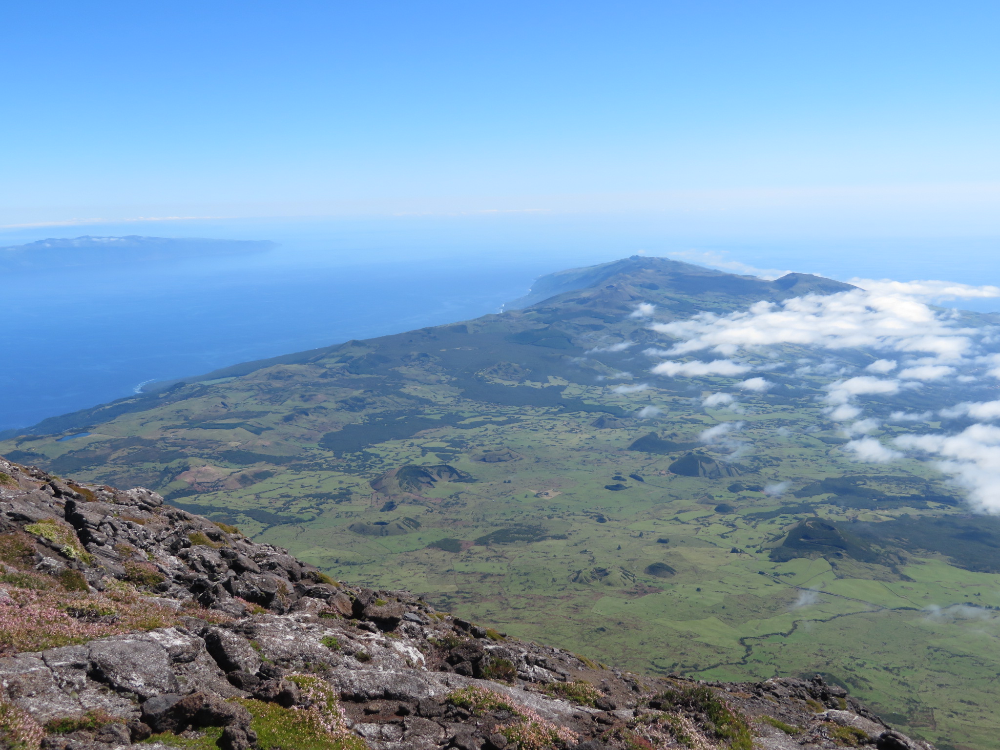 Portugal Azores Pico, Pico Volcano, East along Pico island from crater rim, Walkopedia