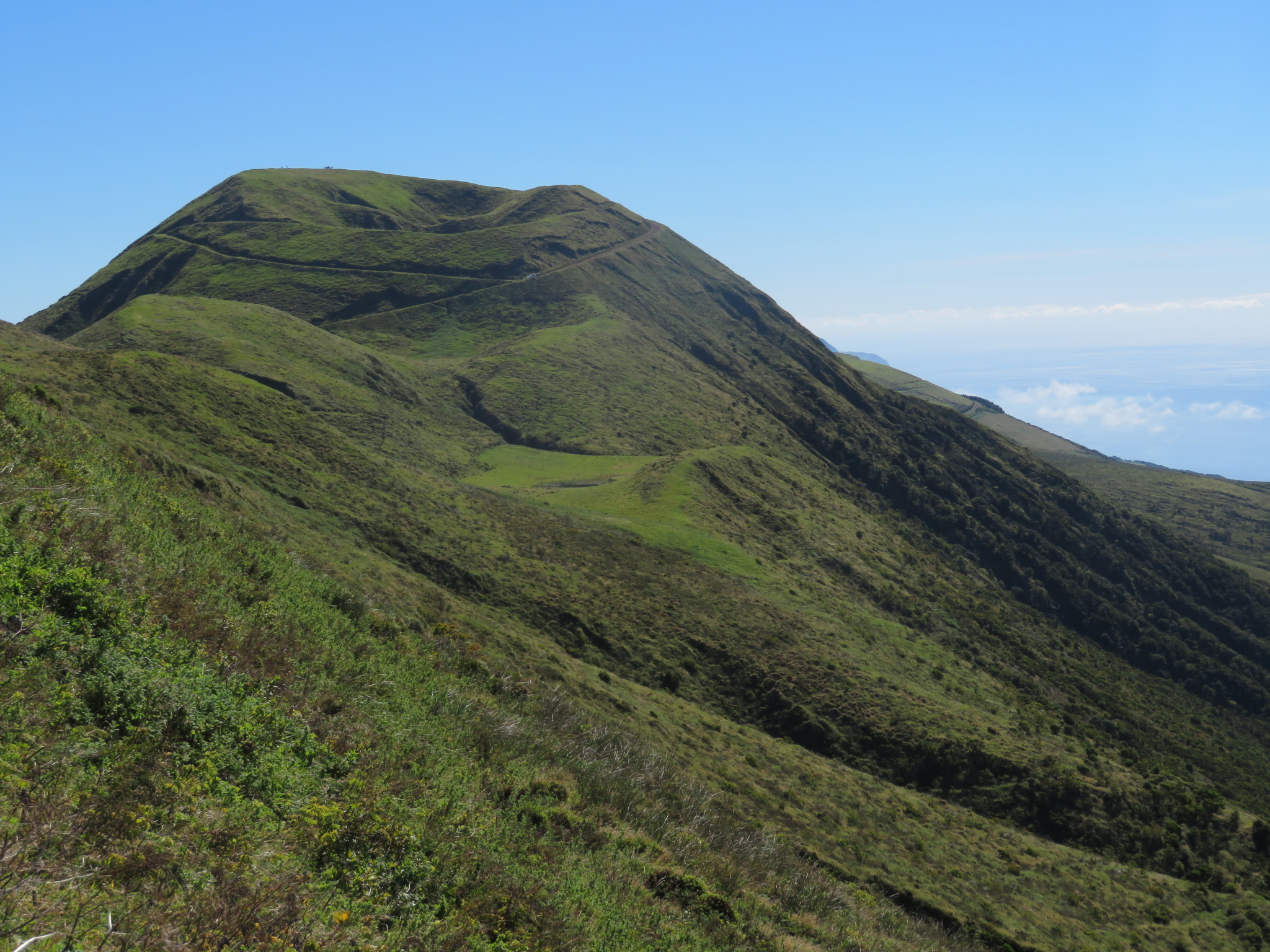 Portugal Azores Sao Jorge, The Central Ridge, Pico da Esperanca, Walkopedia