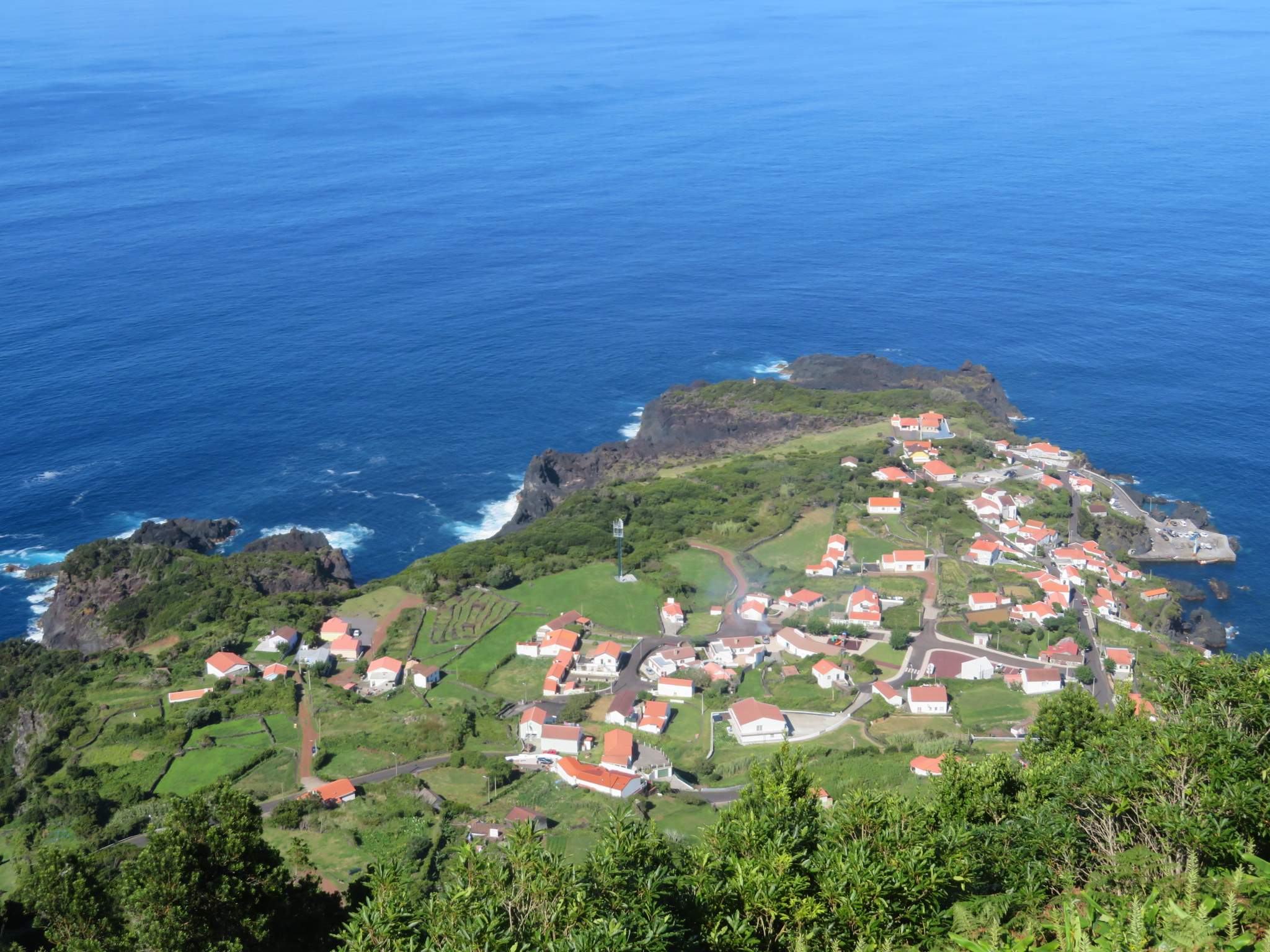 Portugal Azores Sao Jorge, The Central Ridge, Faja do Ouvidor, Walkopedia