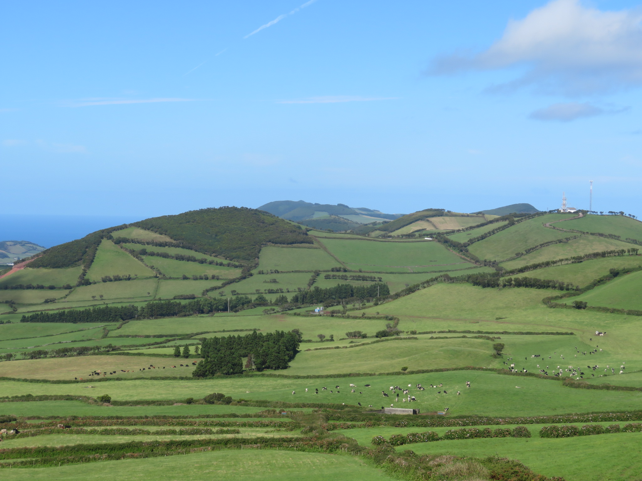 Portugal Azores Sao Jorge, The Central Ridge, Western end, turning south, Walkopedia