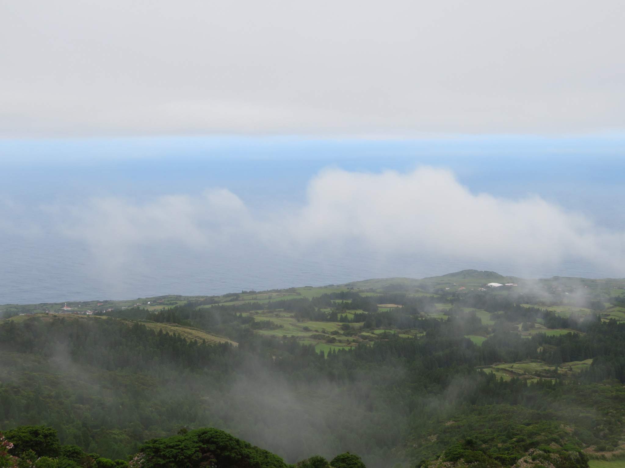 Portugal Azores, Ten Volcanoes Trail, Faial, Gap in clouds from caldera rim, Walkopedia