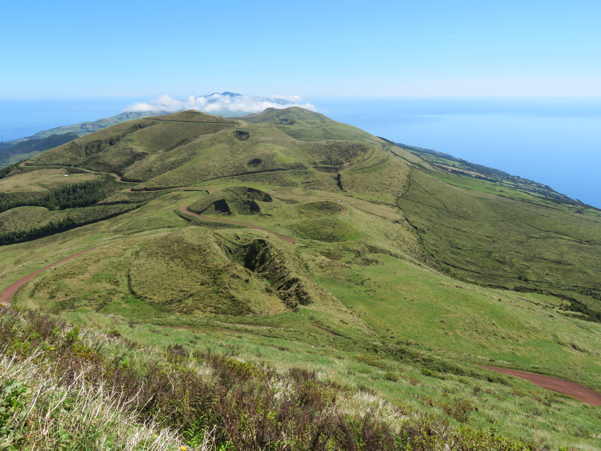 Portugal Azores Sao Jorge, Sao Jorge , Pockmarked landscape east Pico da Esperanca, Walkopedia