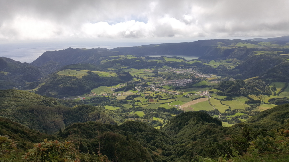 Portugal Azores Sao Miguel, Sao Miguel, Towards Lake Furnas caldera from high eastern ridge, Walkopedia