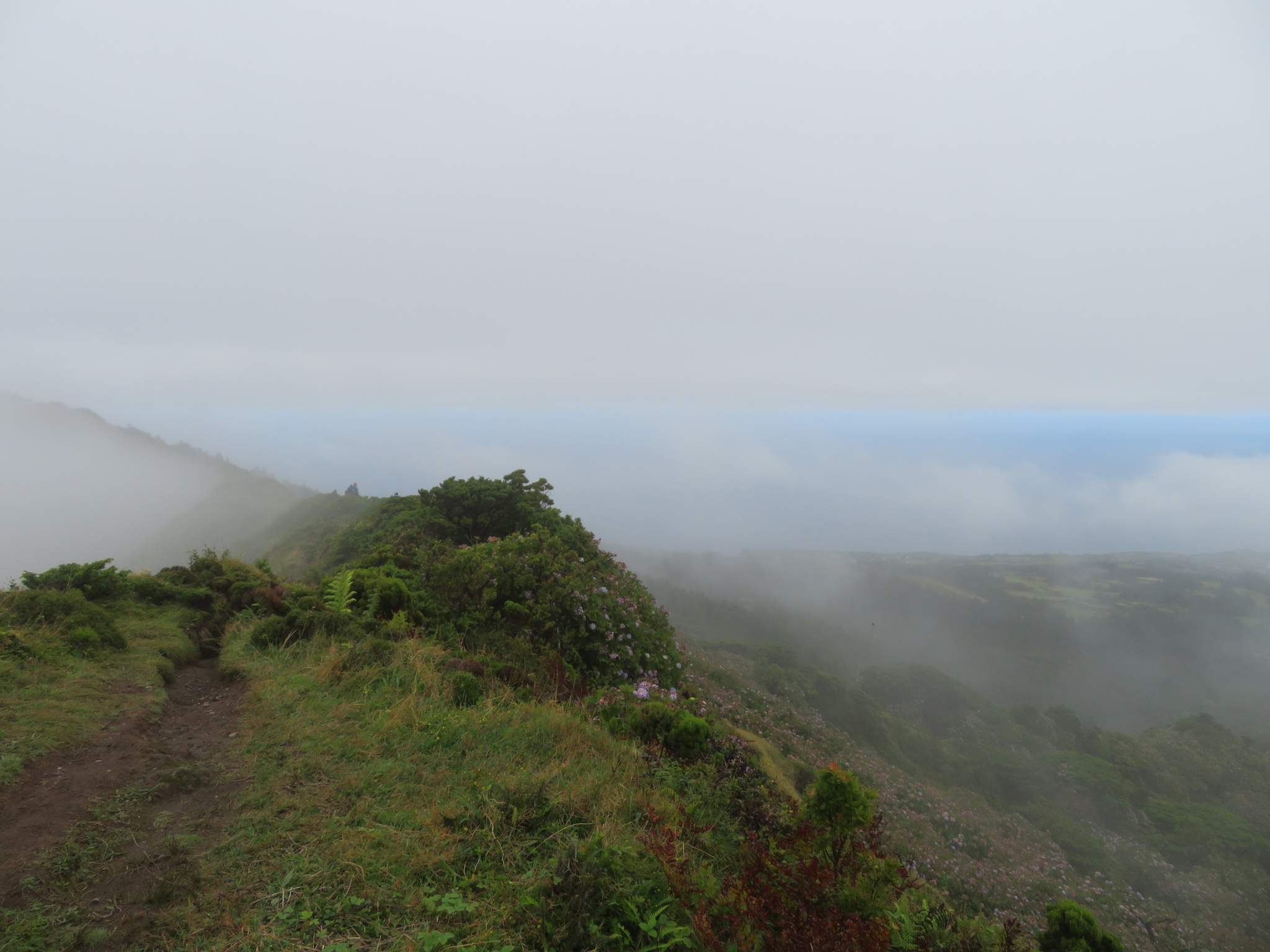 Portugal Azores, Caldeira do Faial, Caldera rim, Walkopedia