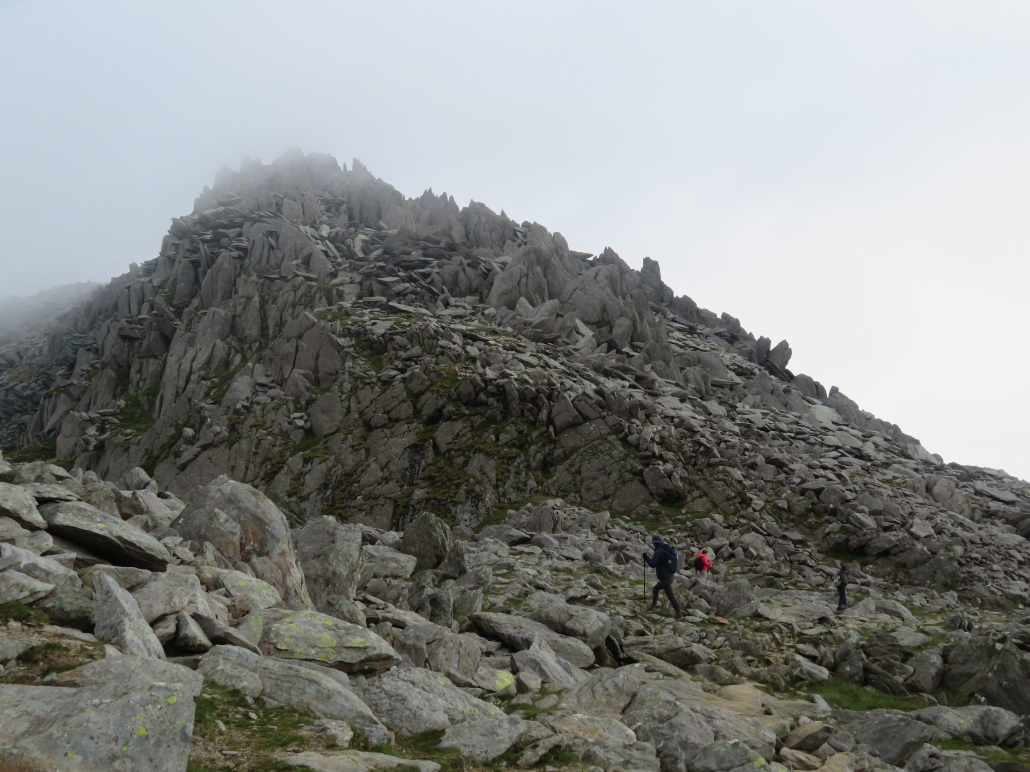 United Kingdom Wales Snowdonia, Glyderau from Pen-y-Pass, Castle of the Winds, Walkopedia