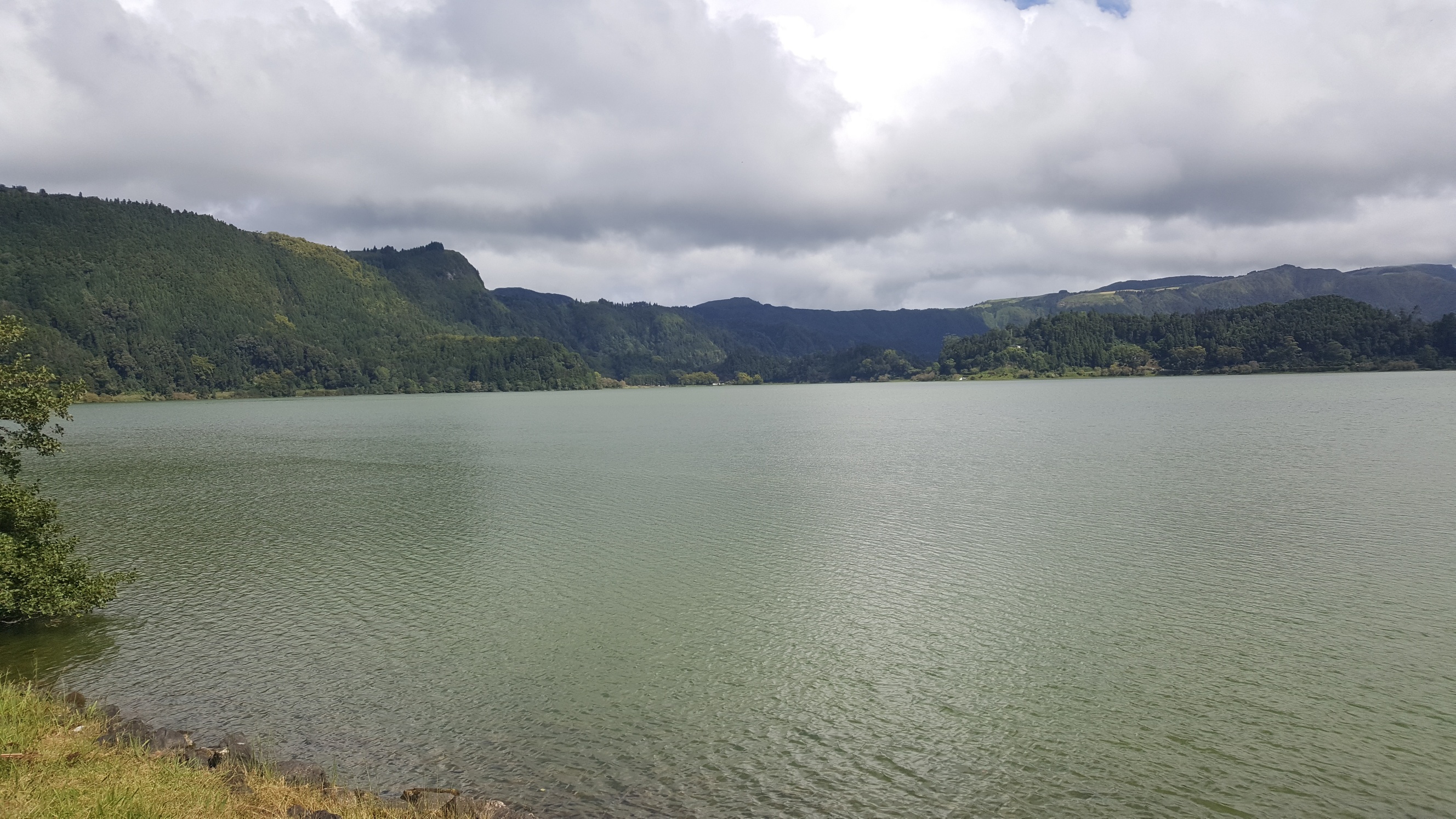 Portugal Azores Sao Miguel, Furnas Lake , The lake, Walkopedia