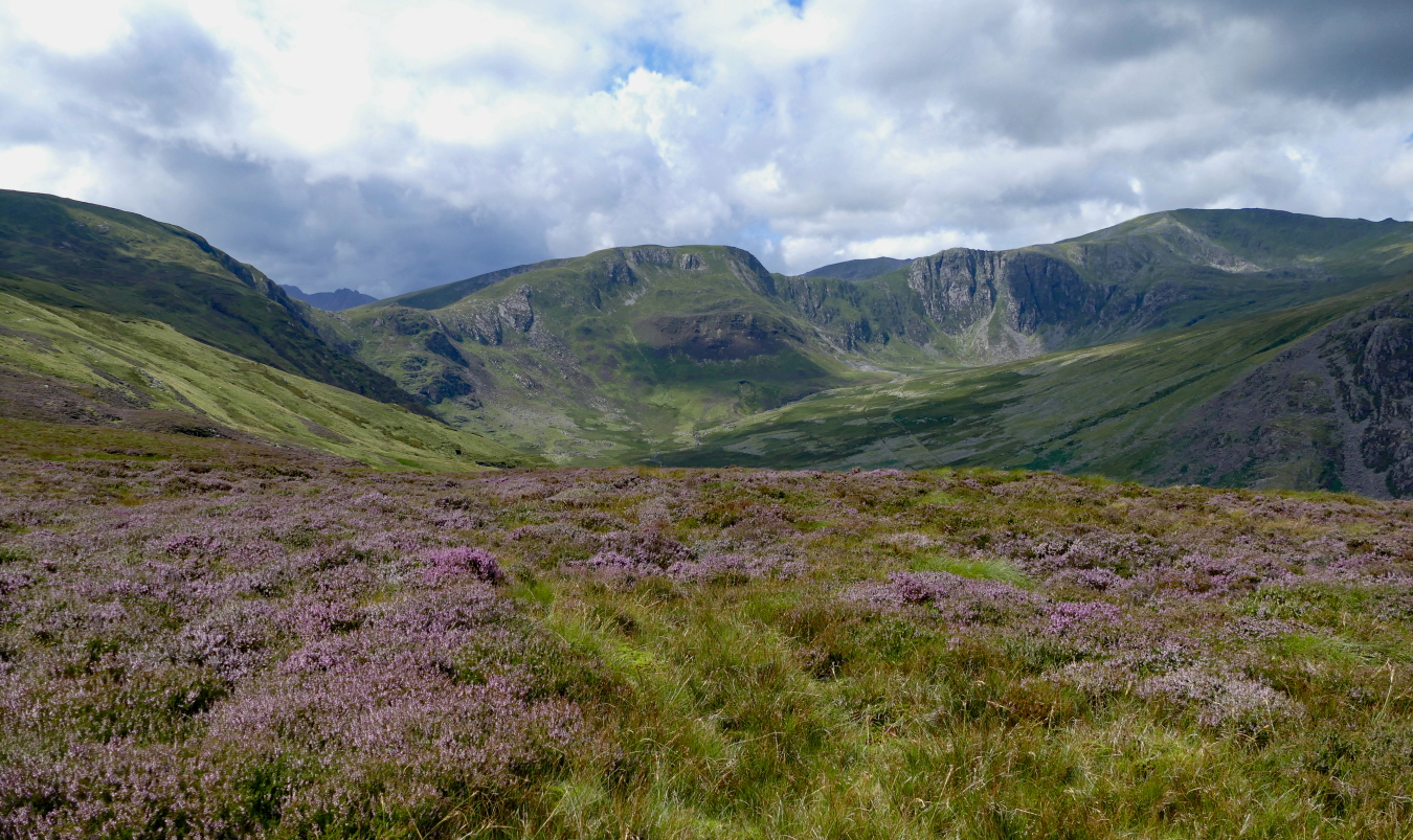 United Kingdom Wales Snowdonia, Snowdonia, Looking to the summits of Pen yr Helgi Du from the east , Walkopedia