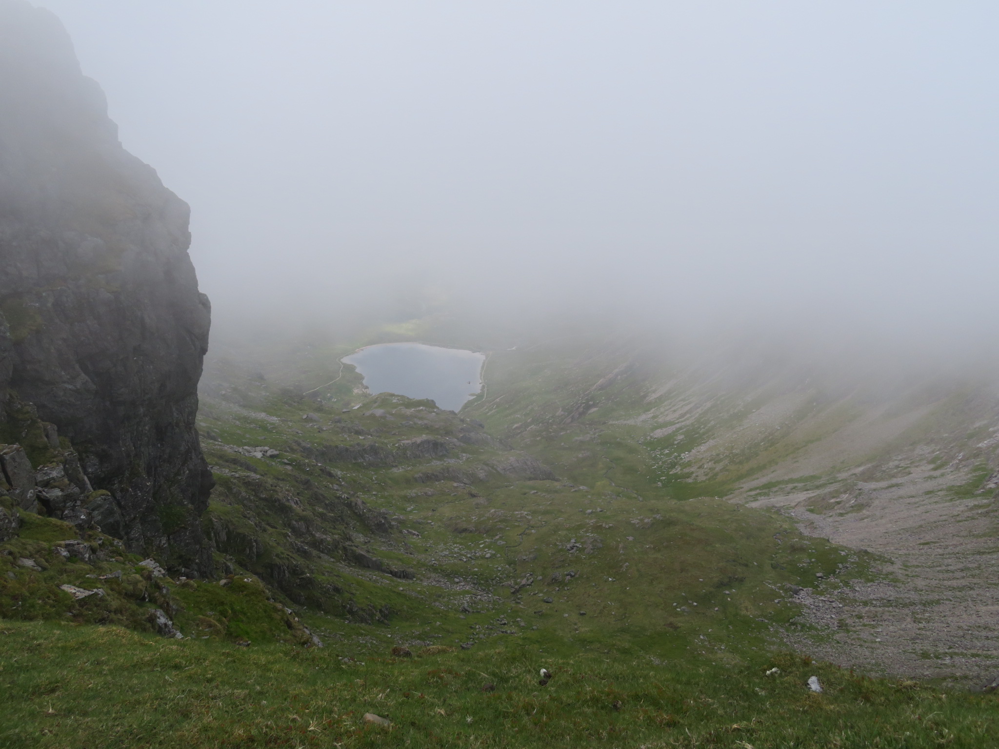 United Kingdom Wales Snowdonia, Glyderau , LLyn Idwal from east of Glyder Fawr, Walkopedia