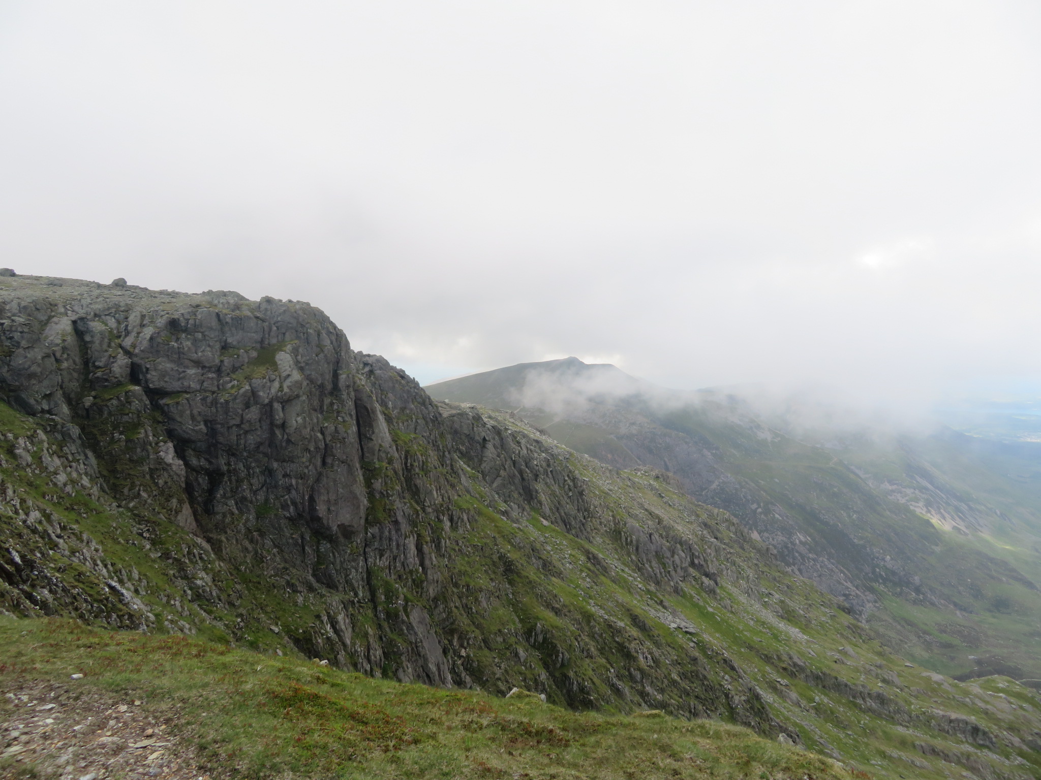 United Kingdom Wales Snowdonia, Glyderau , West along northern precipices, Walkopedia