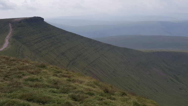 United Kingdom Wales Brecon Beacons, The Beacons Way, Corn Du from PYF, Walkopedia