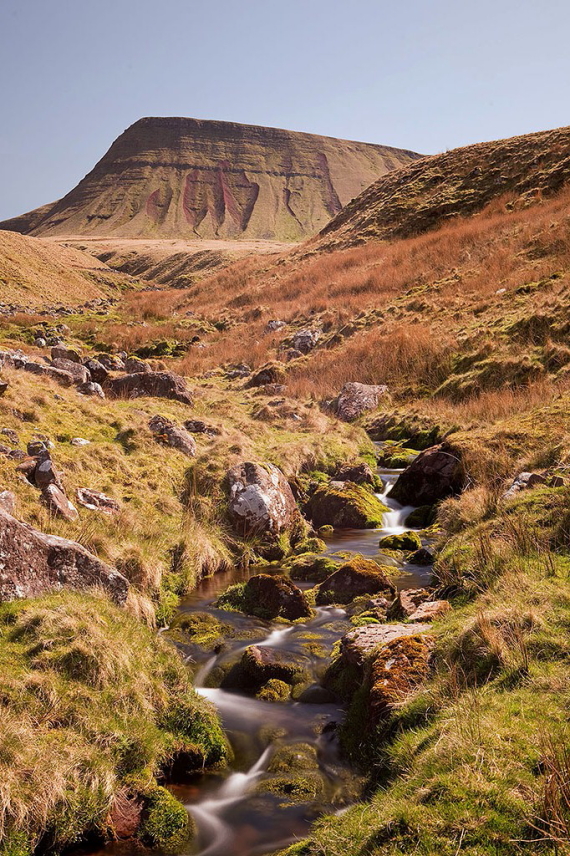 United Kingdom Wales Brecon Beacons, The Black Mountain, Picws Du , Walkopedia