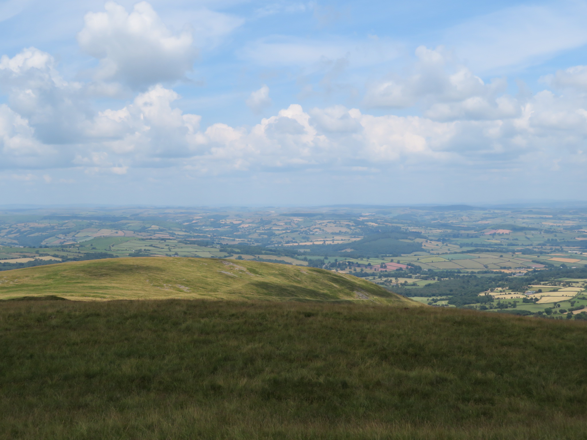 United Kingdom Wales Brecon Beacons, Pen Y Fan, Ridge west of Cwm Llwch, Walkopedia