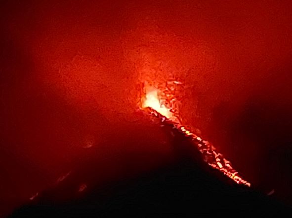 Guatemala Western Volcanic Highlands, Volcan Acatenango and Volcan Fuego, Fuego erupting, through mist, Walkopedia