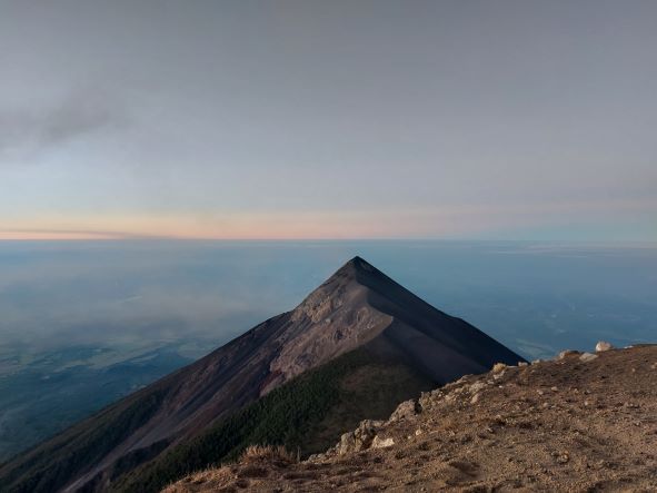 Guatemala Western Volcanic Highlands, Volcan Acatenango and Volcan Fuego, Fuego at dawn, all quiet, Walkopedia