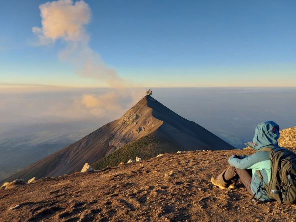 Guatemala Western Volcanic Highlands, Volcan Acatenango and Volcan Fuego, Fuego erupting at dawn, Walkopedia