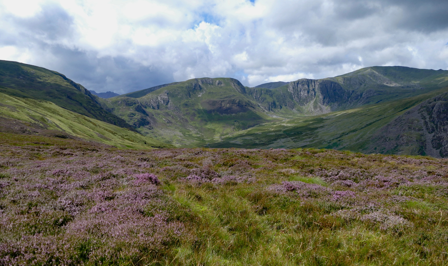 United Kingdom Wales Snowdonia, Carneddau , Looking to the summits of Pen yr Helgi Du from the east, Walkopedia