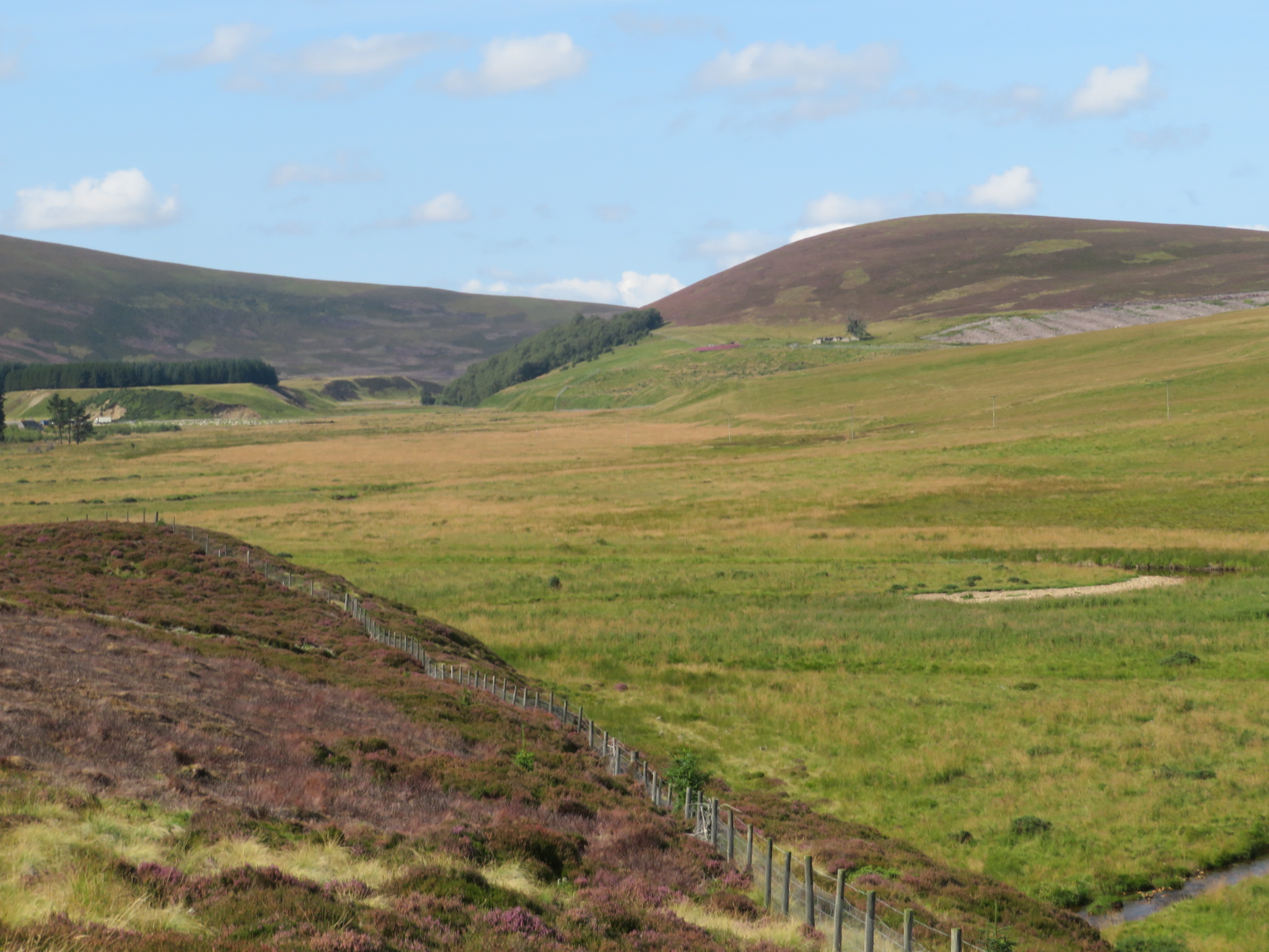 United Kingdom Scotland Cairngorms, Head of the Don Valley, , Walkopedia