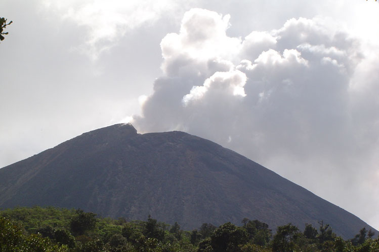 Volcan Pacaya : © Flickr user James St. John