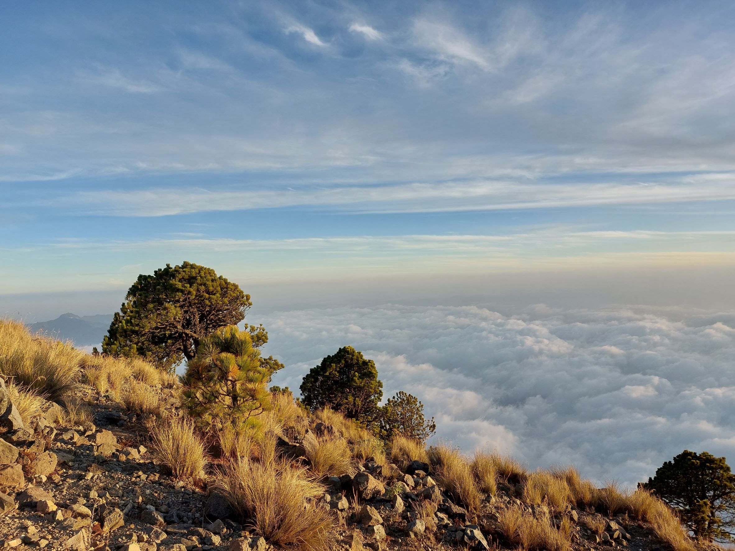 Guatemala Western Volcanic Highlands, Volcan Tajumulco , Evening light, Walkopedia