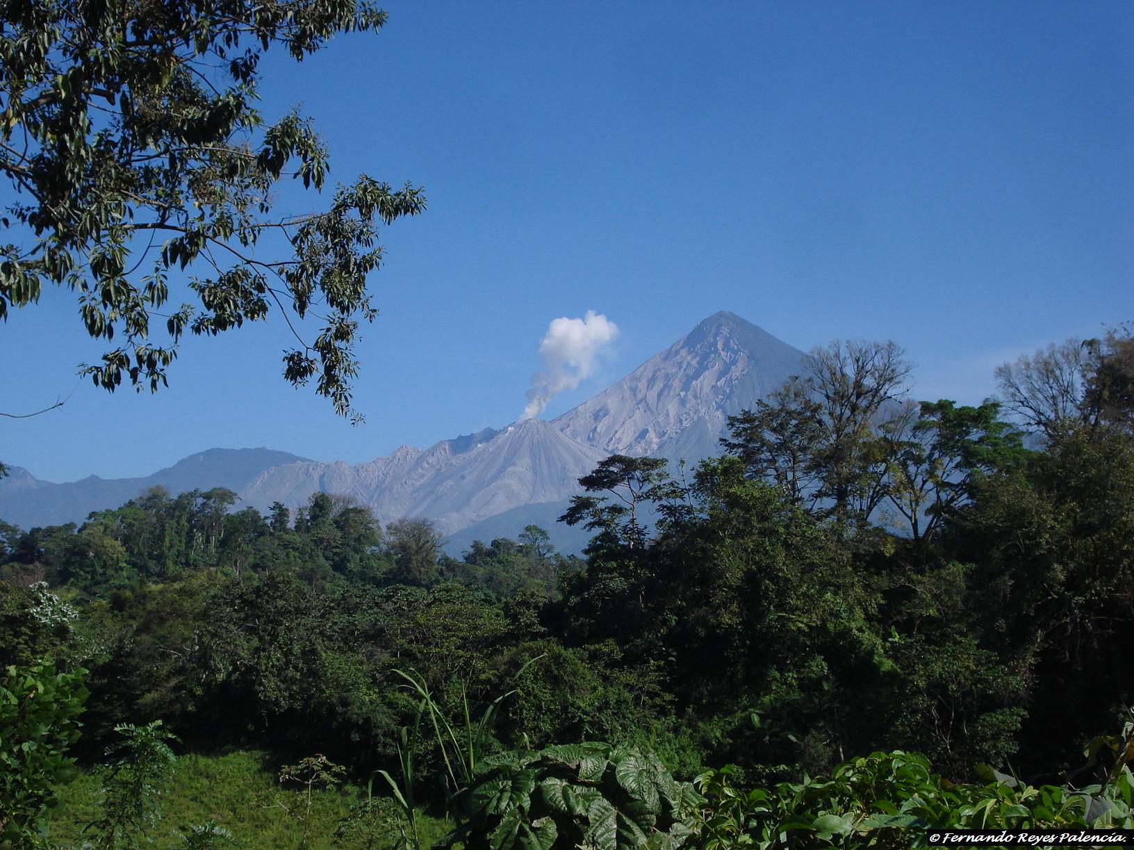 Guatemala, Volcan Santa Maria, Santiaguito y Santa Maria, Walkopedia