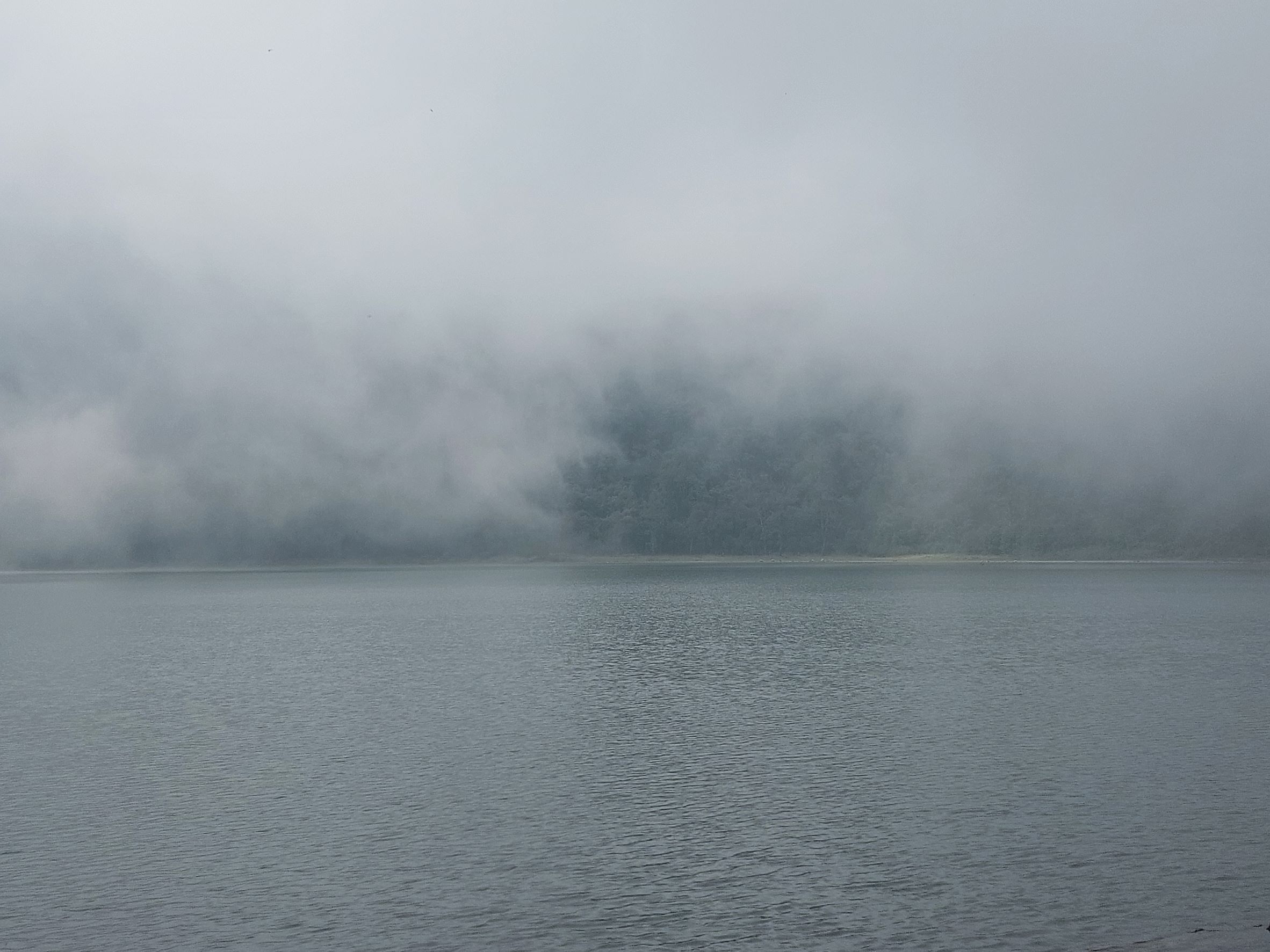 Guatemala Western Volcanic Highlands, Chicabal Crater Lake , Across the mysterious lake, Walkopedia