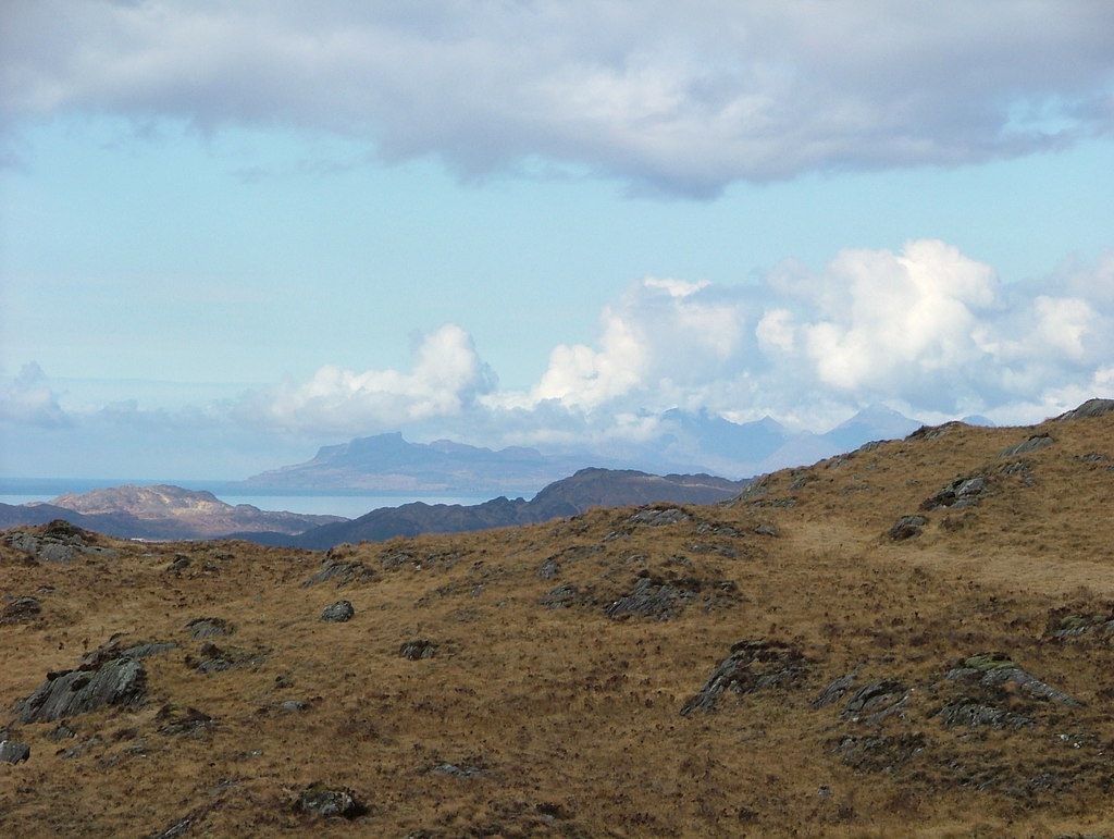 United Kingdom Scotland NW Highlands Ardnamurchan, Beinn Resipol , Eigg and Rhum from the slopes of Beinn Resipol, Walkopedia