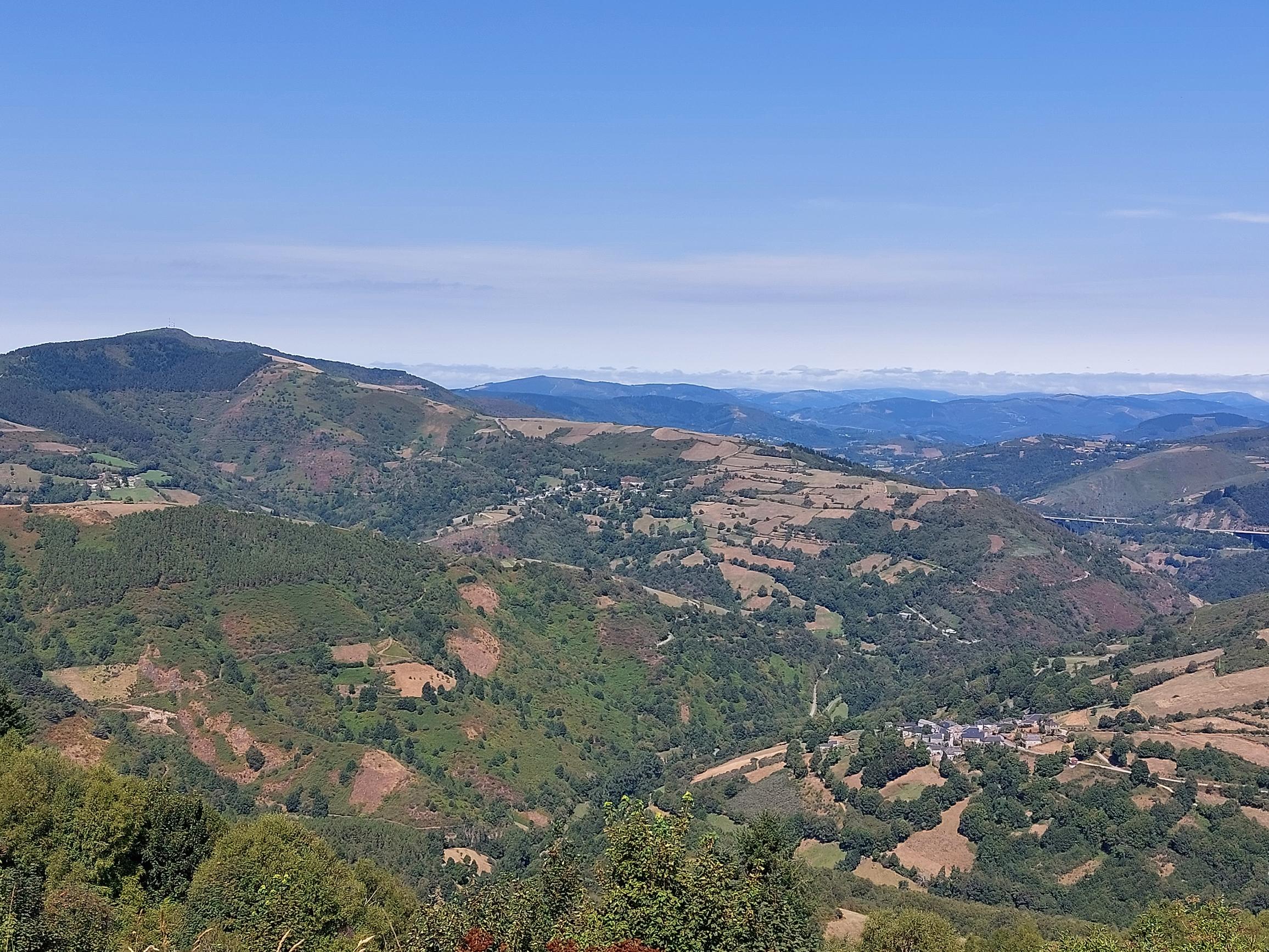 Spain NW Galicia, O Cebreiro, Looking north from O C, Walkopedia