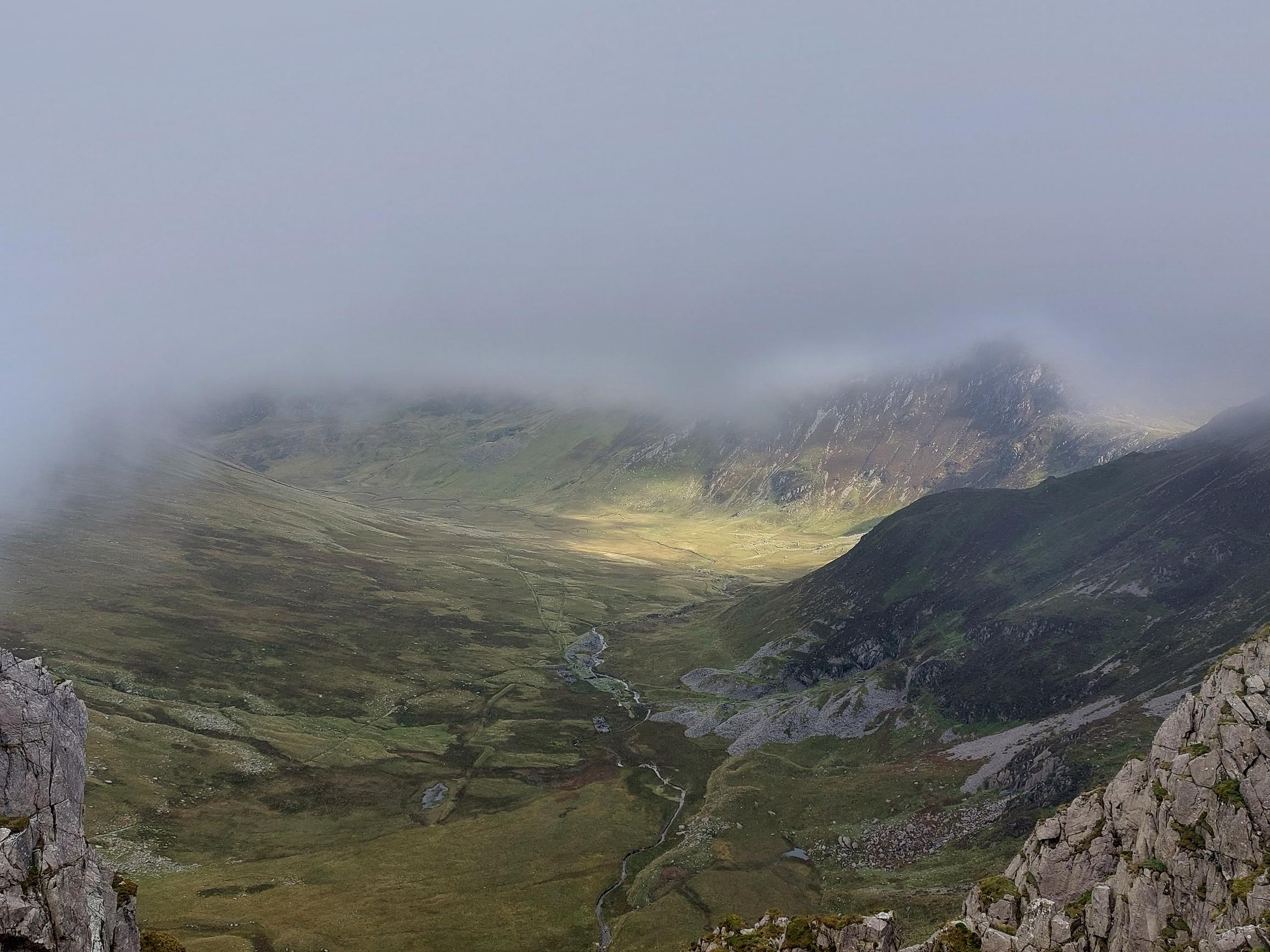 United Kingdom Wales Snowdonia, Carneddau from the South , Cwm Eigiau fm Llwellyn east, Walkopedia