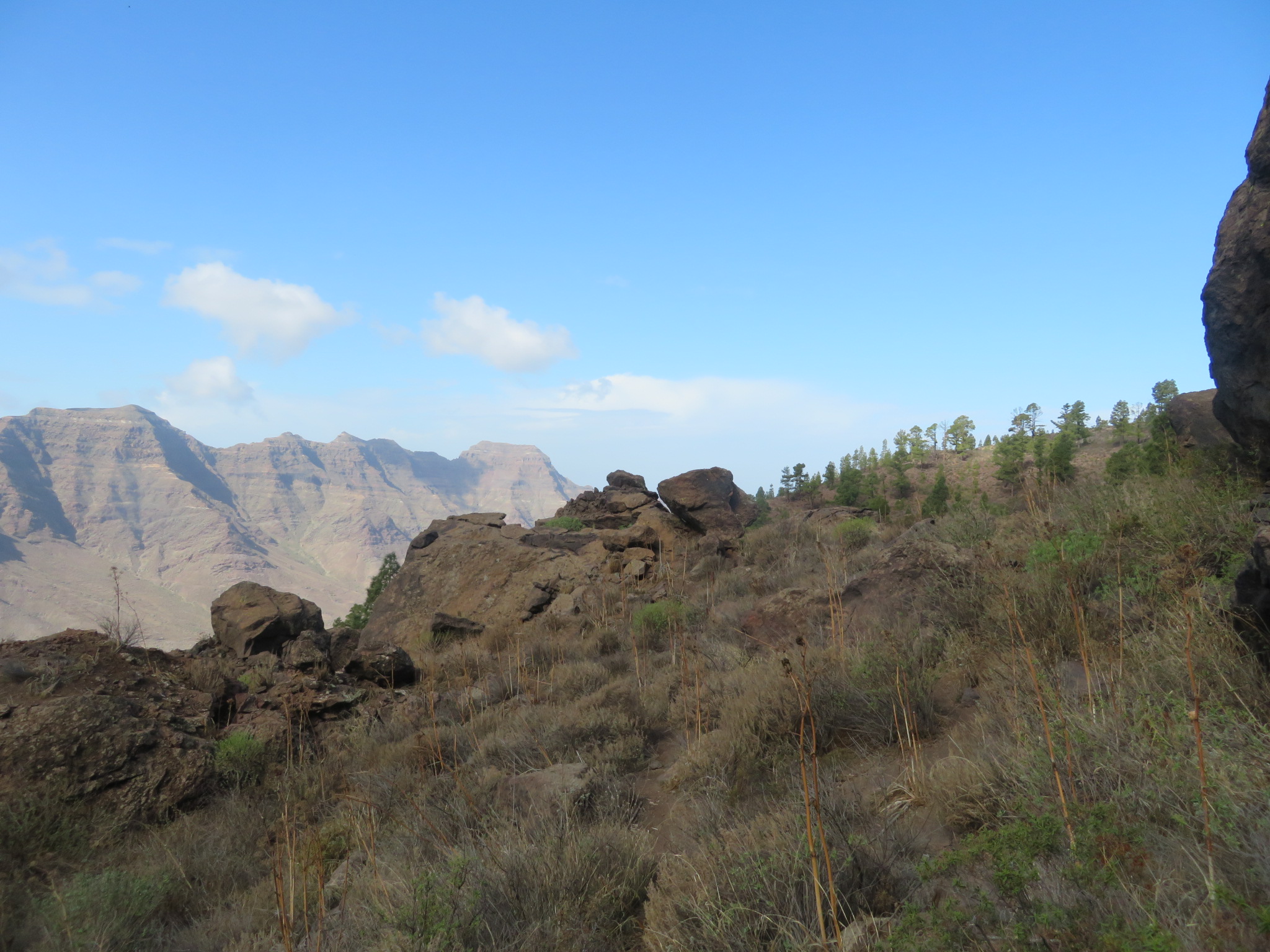 Spain Canary Islands: Gran Canaria, Inagua, From end lower balcony, Walkopedia