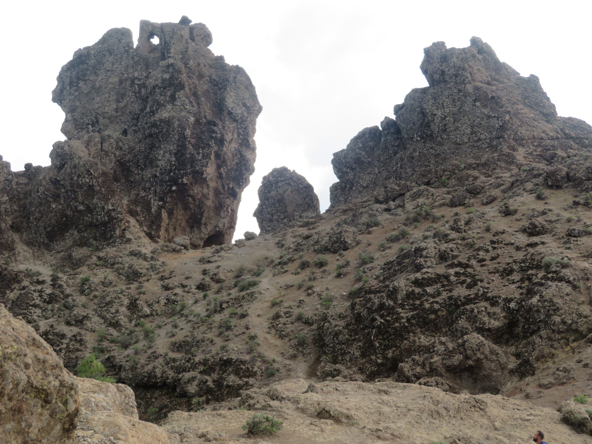 Spain Canary Islands: Gran Canaria, Roque Nublo, Crazed rock, Walkopedia