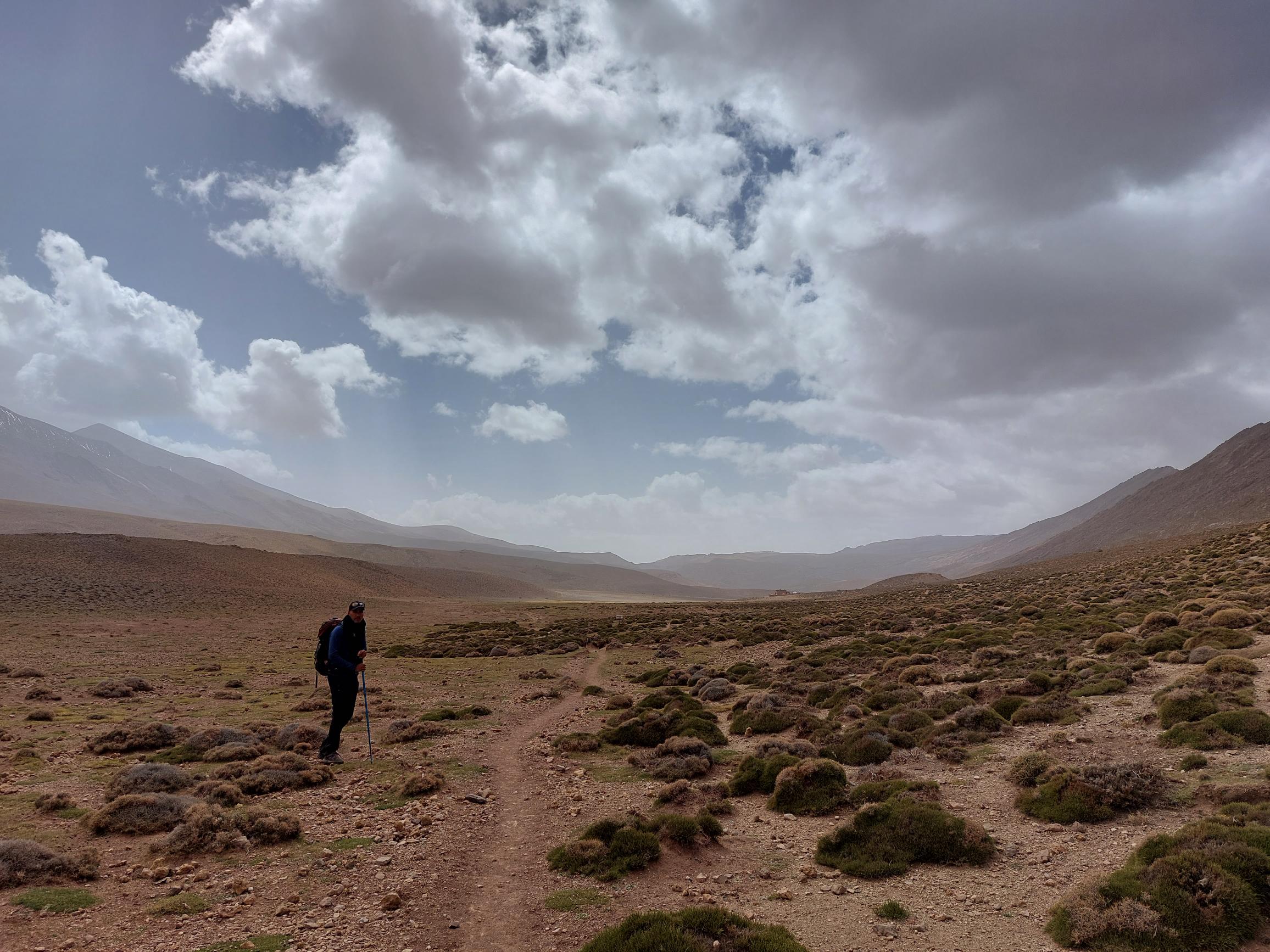 Morocco High Atlas MGoun, MGoun Traverses and Circuits, Day 2,9 T Plateau, refuge in distance, Walkopedia