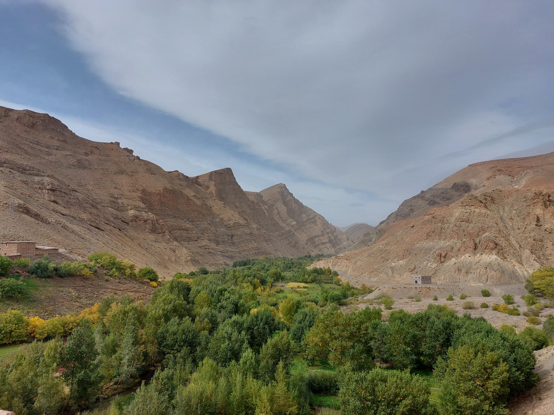 Morocco High Atlas MGoun, MGoun Traverses and Circuits, Day 5,6 Down upper Tassaout valley, Walkopedia