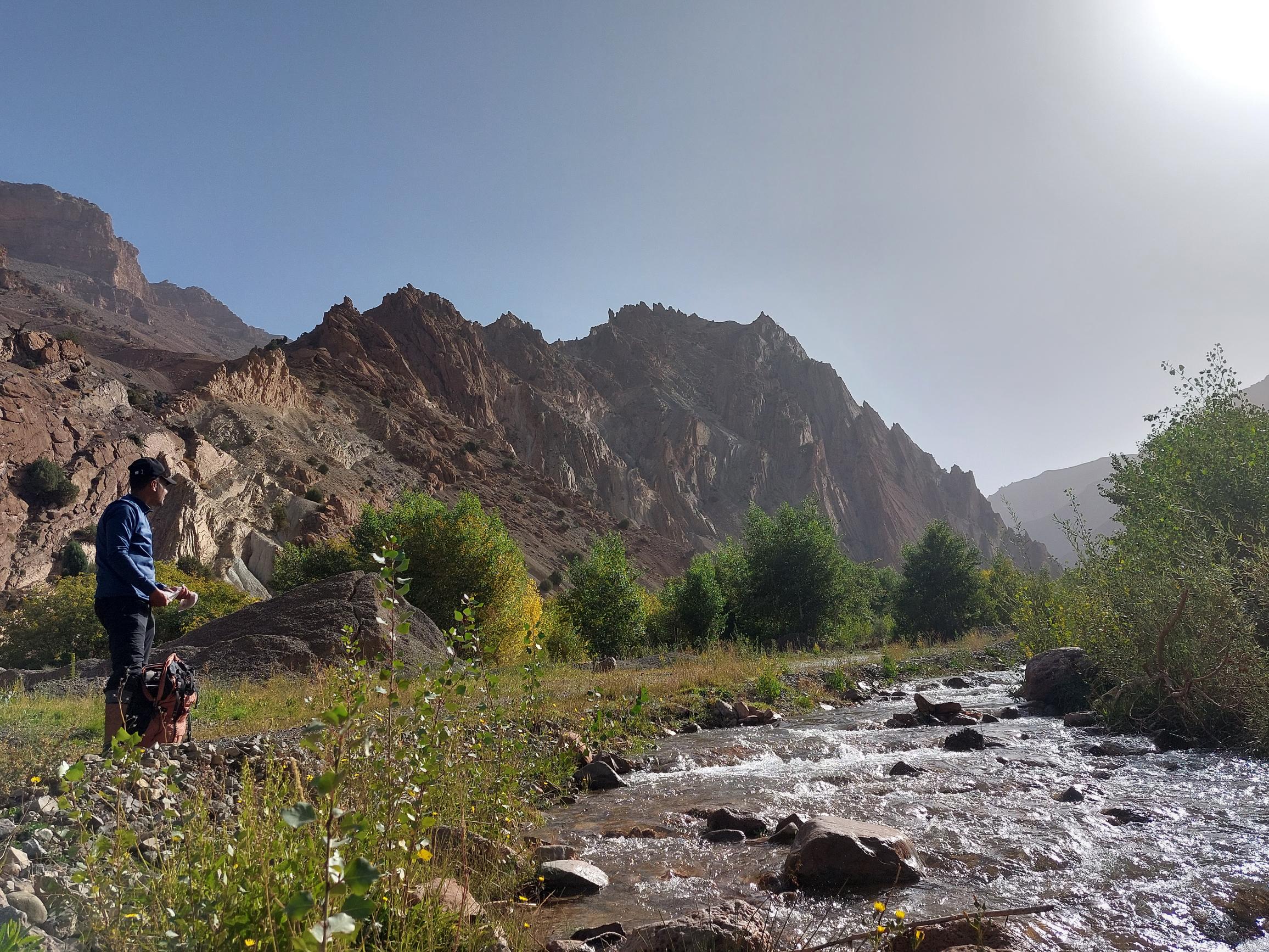 Morocco High Atlas MGoun, MGoun Traverses and Circuits, Day 6,3 Tassaout valley, Walkopedia