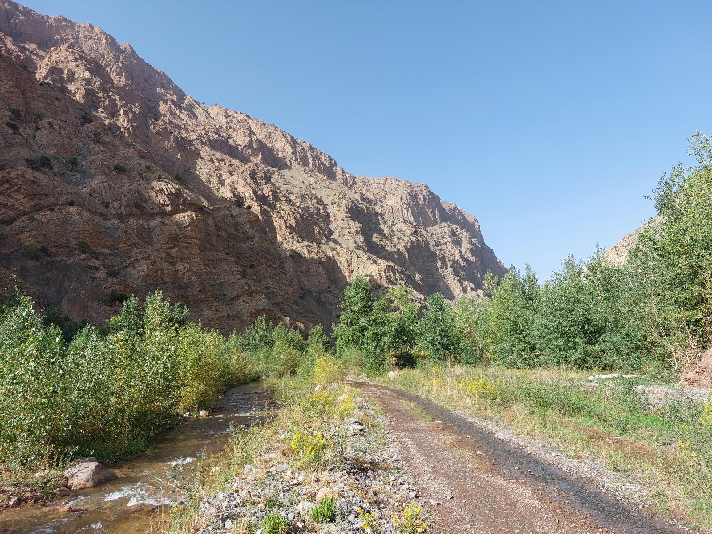 Morocco High Atlas MGoun, MGoun Traverses and Circuits, Day 6,4 Tassaout valley, Walkopedia