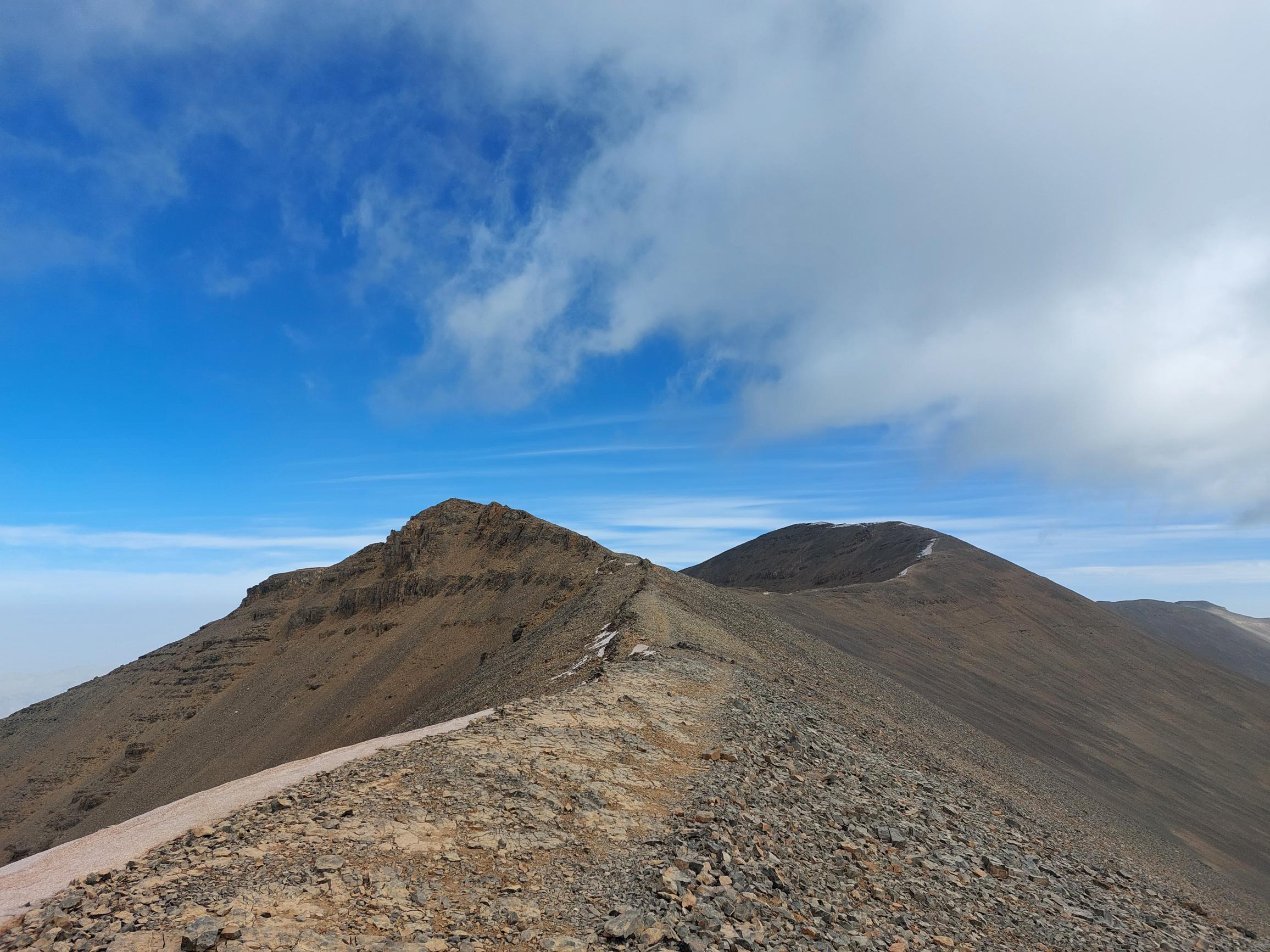 Morocco High Atlas MGoun, MGoun Summit, Summit in distance, Walkopedia