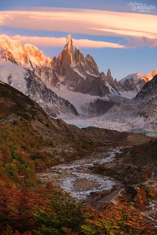 Laguna Torre to Loma del Pliegue Tumbado via Agachonas Pass
Autumn on the trail