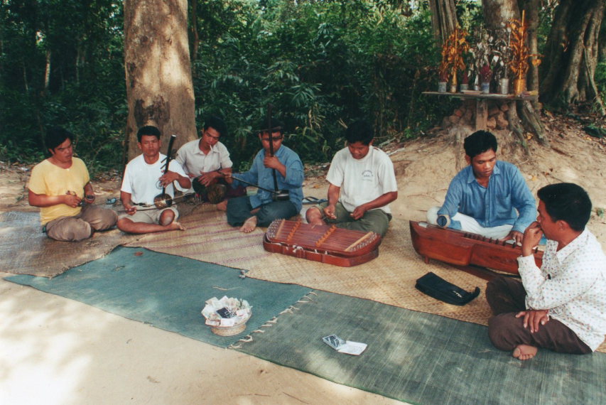 Cambodia, Angkor, Blind musicians, Walkopedia