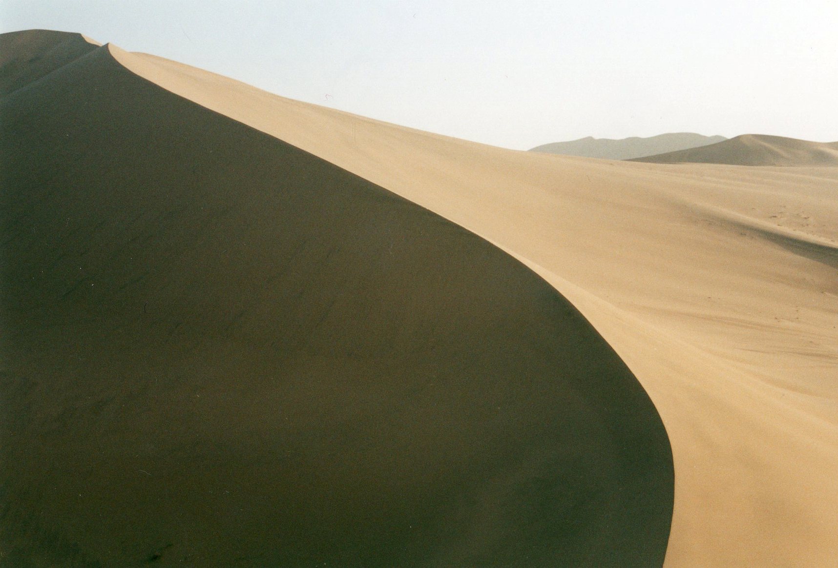 China North-west Gansu, Mingsha Dunes, Dunhuang, Beautiful curves, Walkopedia