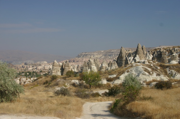 Turkey Central Anatolia Cappadocia, Cappadocia, Above Zemi valley, Walkopedia