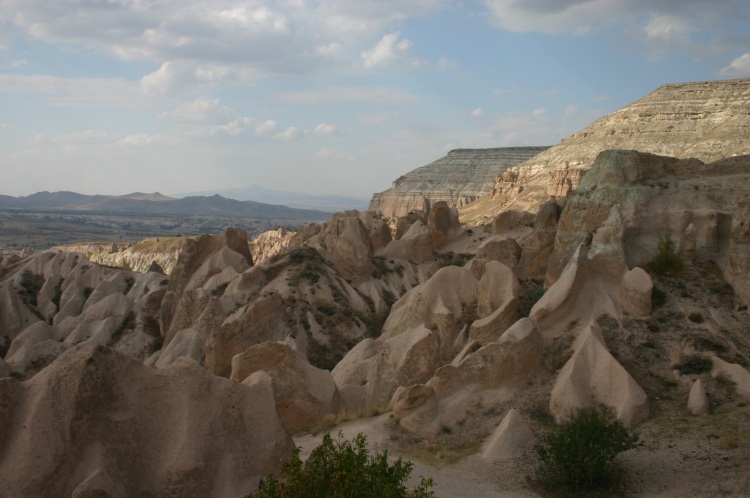 Turkey Central Anatolia Cappadocia, Cappadocia, Rose valley - along White Hill, Walkopedia