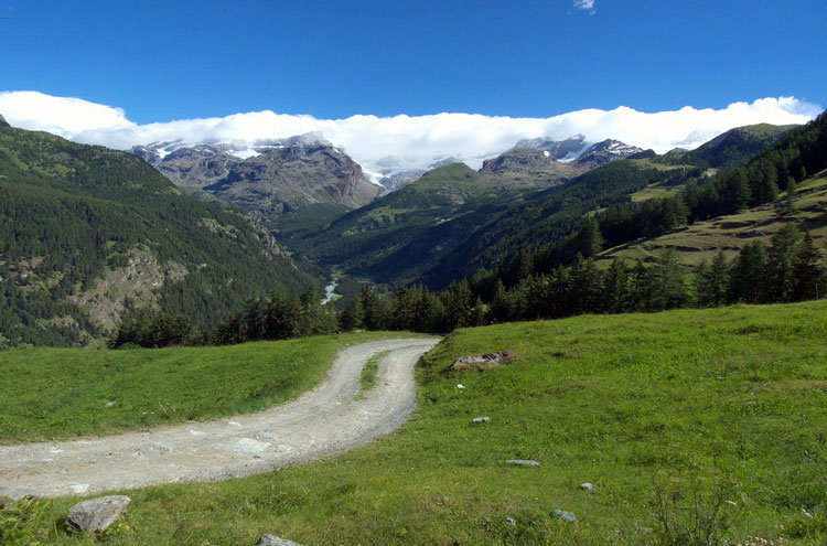 Switzerland Alps, Monte Rosa Circuit, Monte Rosa - © From Flickr user (Laura and)Fulvio, Walkopedia