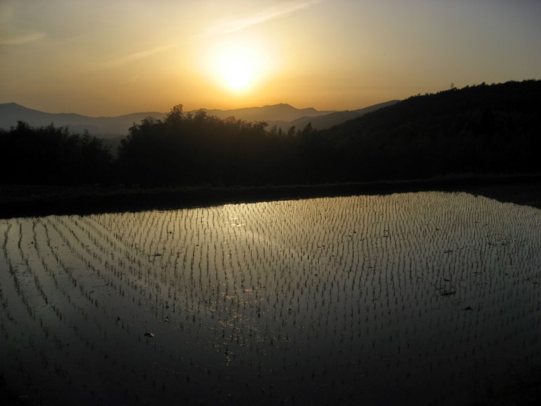 Japan, Nakasendo Way, Sunset in Kiso valley, Walkopedia