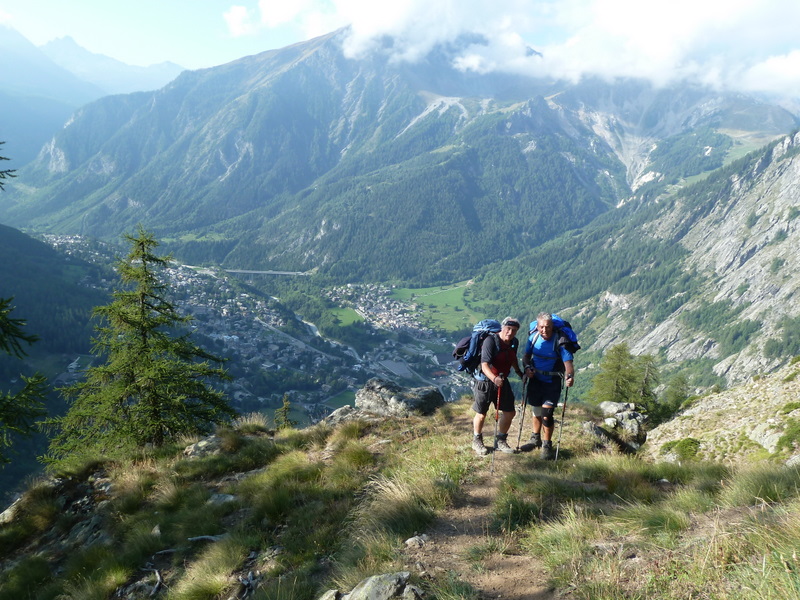 France Alps Mt Blanc Area, Tour of Mt Blanc , Climbing From Courmayeur to Rigugio Bertone, Walkopedia