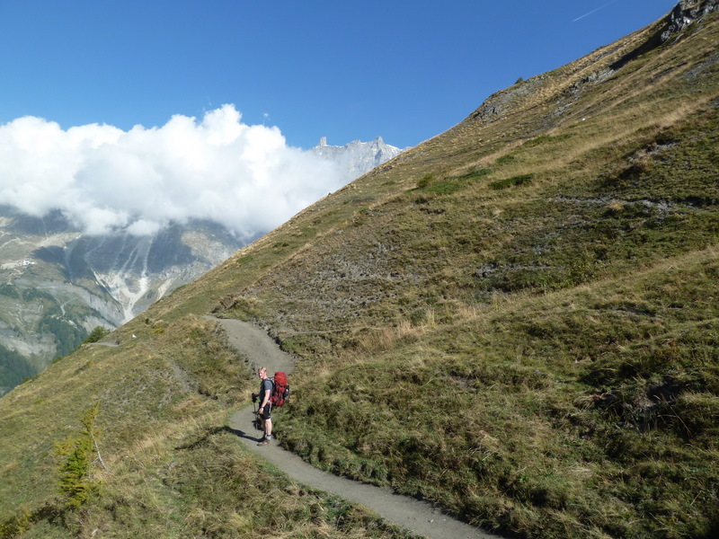 France Alps Mt Blanc Area, Tour of Mt Blanc , Path between Rifugio Bertone and Rifugio Bonatti, Walkopedia