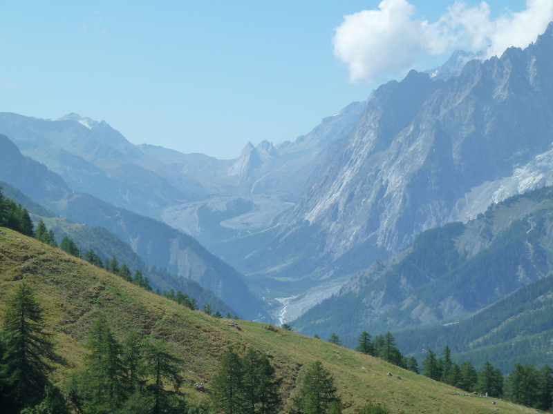 France Alps Mt Blanc Area, Tour of Mt Blanc , Looking back towards Col de la Seigne From path beyond Rifugio Bonatti, Walkopedia