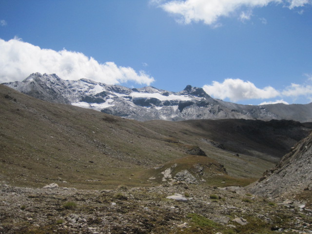 France Alps Mt Blanc Area, Tour of Mt Blanc , Wild country in the Vanoise seen From Col de la Leisse, Walkopedia