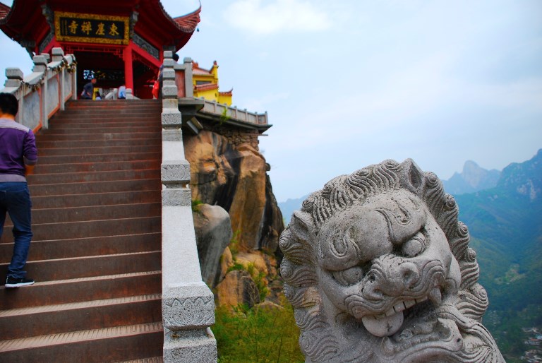 Jiuhuashan - © MiloB2010 flickr user Jiuhuashan: Jiuhuashan - © MiloB2010 flickr user